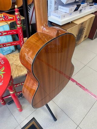 Guitarra Española admira A1