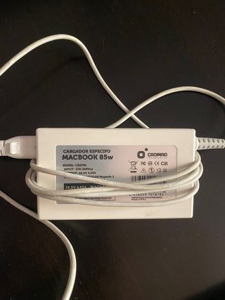 MacBook Pro 2011 15 pulgadas. i7 16gb RAM 500gb 