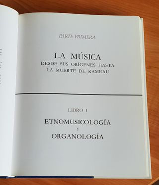 Colección de música clásica 50 Vinilos y 4 libros.