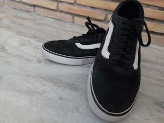 zapatillas Vans negra talla 35