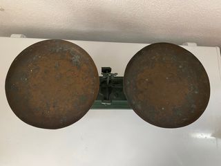 Balanza antigua de hierro