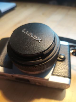 Cámara Olympus + Objetivo