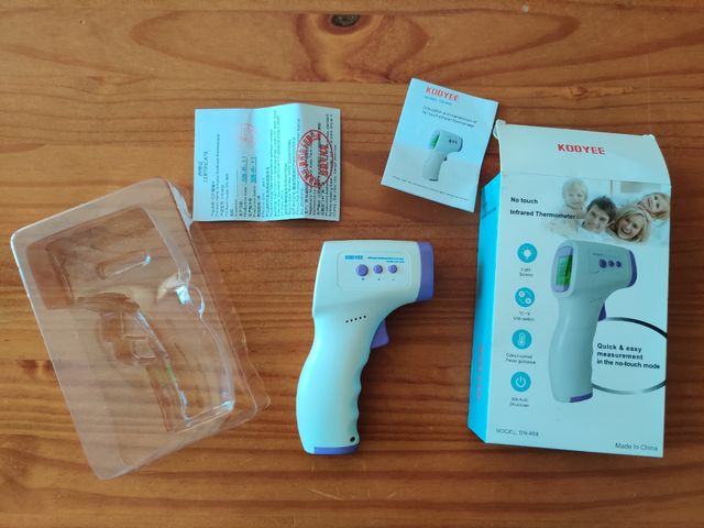 Termómetro digital de infrarrojos 