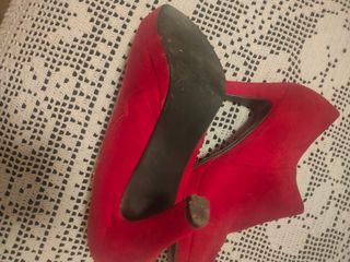 botines rojos 