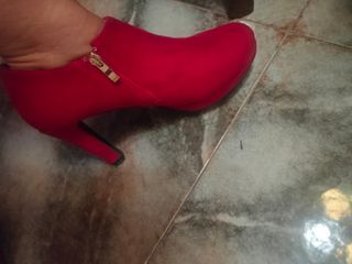 botines rojos 