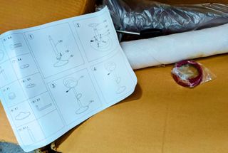 Sgabello alto regolabile Rosso Nuovo imballato