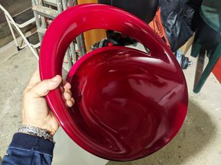 Sgabello alto regolabile Rosso Nuovo imballato