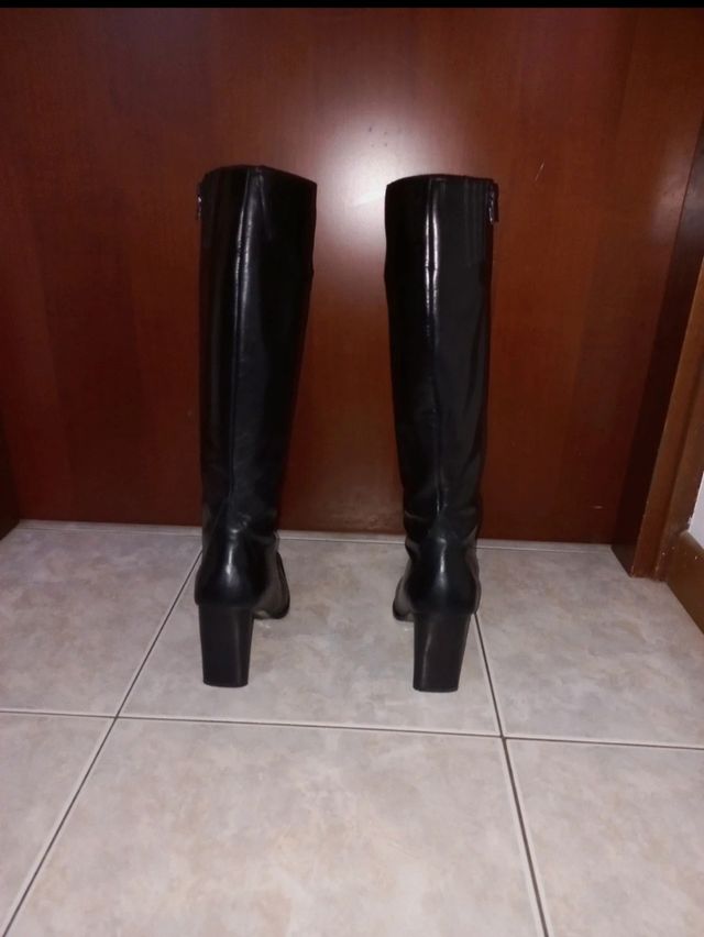 Stivali col tacco, Neri: "Vitello nero"