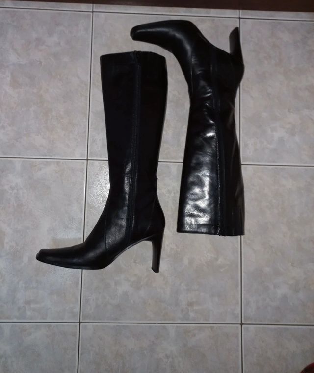 Stivali col tacco, Neri: "Vitello nero"