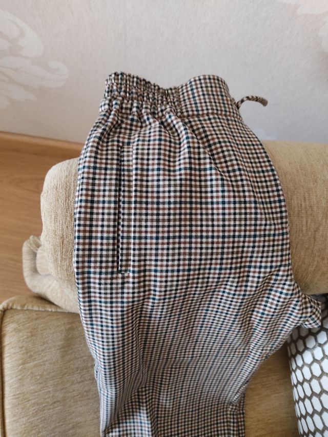 Pantalón cuadros niña Zara Talla 9