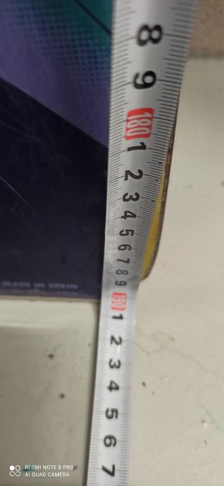 skis y bastones con su funda. Botas n°43,