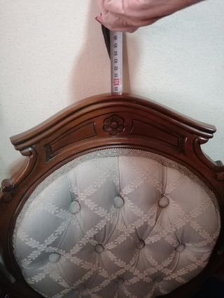 Sillas Isabelinas en nogal tapizadas