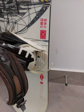 Tabla snow con fijaciones