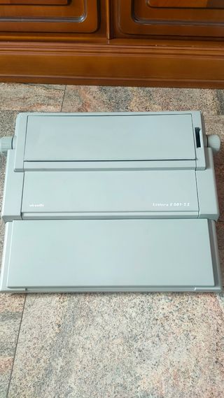 Máquina de escribir Olivetti