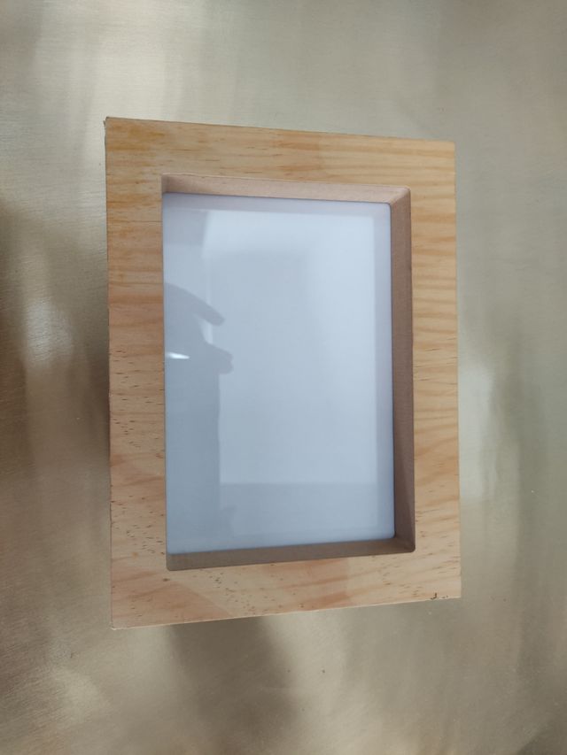 Portaretratos judenil de madera maciza