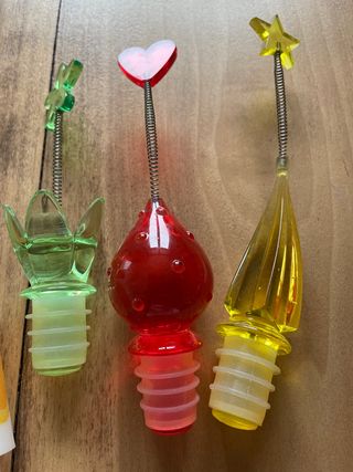 Simpatici portatovaglioli e tappi