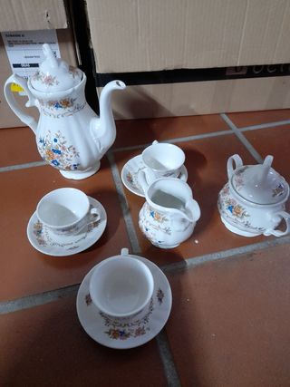 Vajilla Pontesa Completa. Sin uso