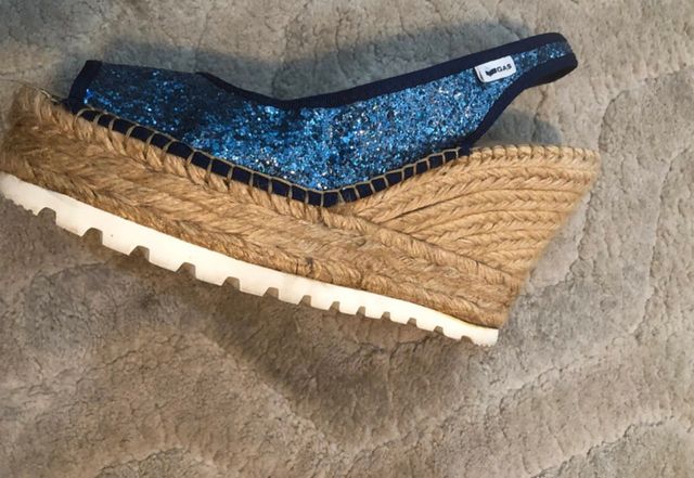 Sandalias marca Gas talla 39 me costaron 11