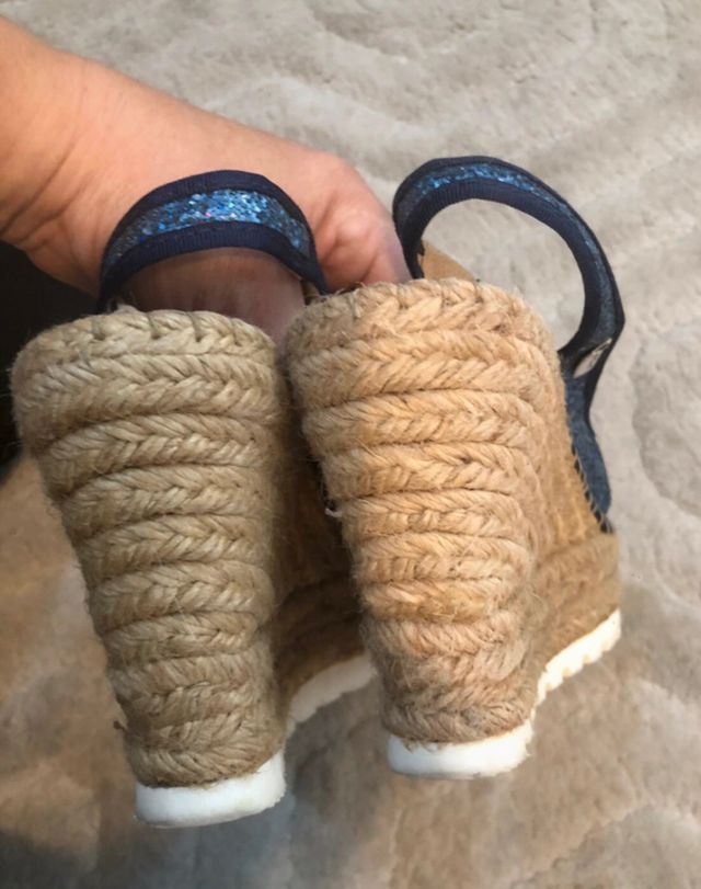 Sandalias marca Gas talla 39 me costaron 11