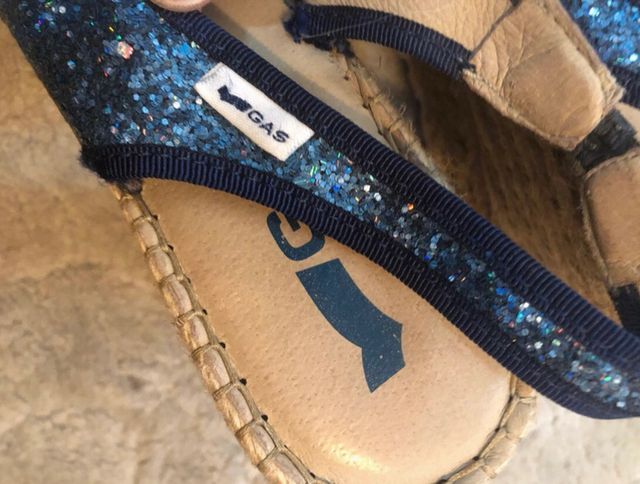 Sandalias marca Gas talla 39 me costaron 11