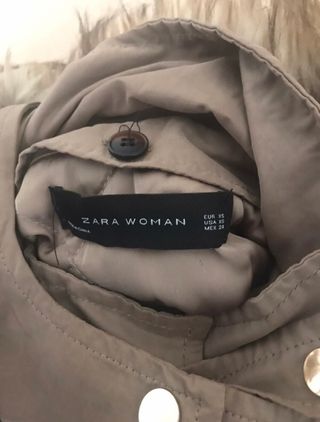 Parka con capucha de Zara