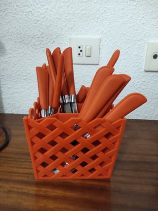 Cubertería con porta cubiertos