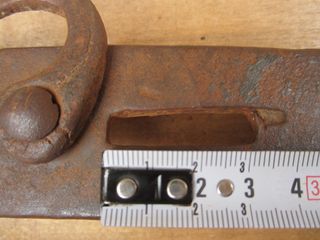 Pieza pestillo antiguo de hierro forjado, 39 cm.