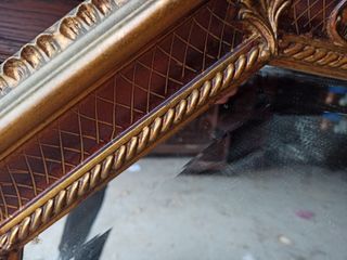 Espejo antiguo dorado octogonal