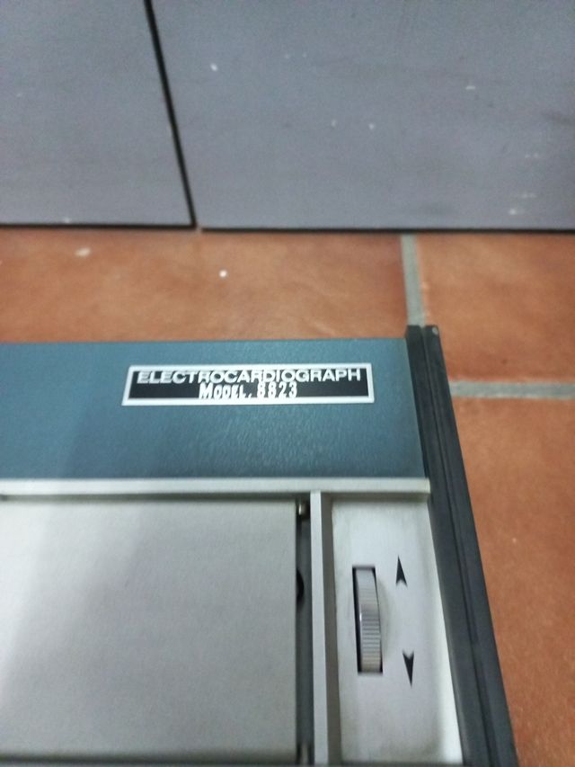 ELECTROCARDIOGRAPH 8823