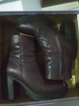 👢👢Botines plataforma cuero