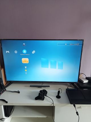 PlayStation 3 500GB con accesorios y 33 juegos