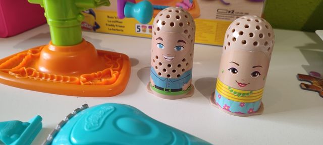 Peluqueria-barberia play doh