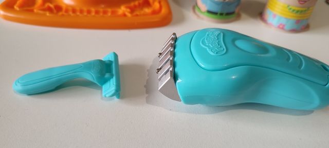 Peluqueria-barberia play doh