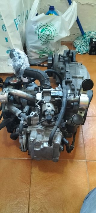 DESPIECE ! de motor  honda pcx - sh  125. 2012