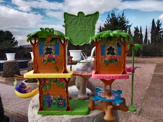 Cafetería + complementos + muñeca 15.€.