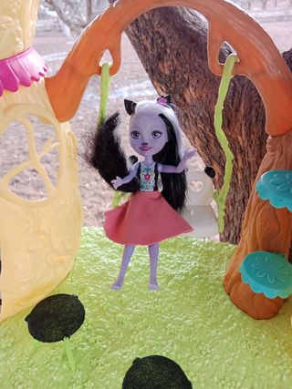 casa grande de enchantimal con complementos 15 €.