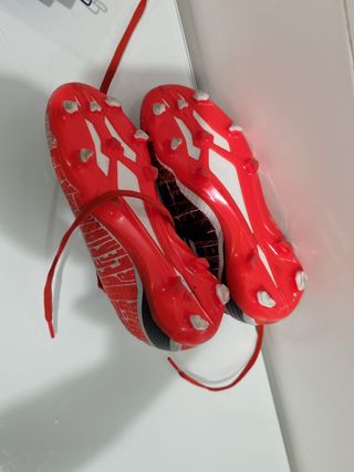 Botas de futbol de tacos Nike talla 30