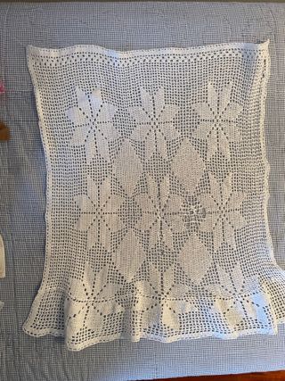 Pañitos y protectores hechos a mano a ganchillo