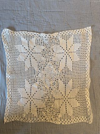 Pañitos y protectores hechos a mano a ganchillo