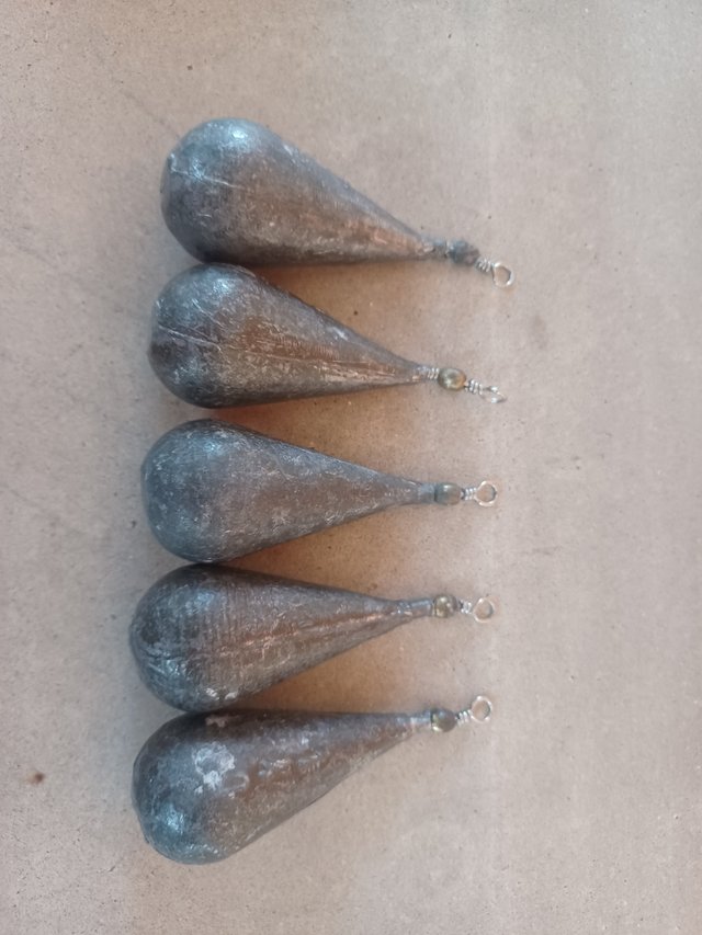 Pesca. Lote 5 plomos 140grs o lote de 110grs.