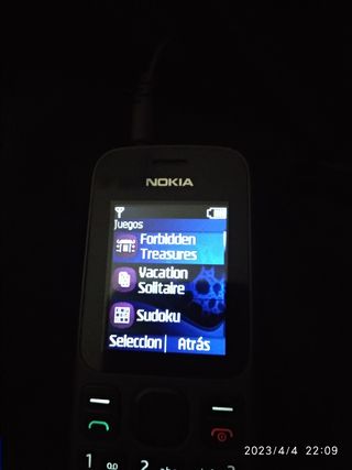 Nokia 100