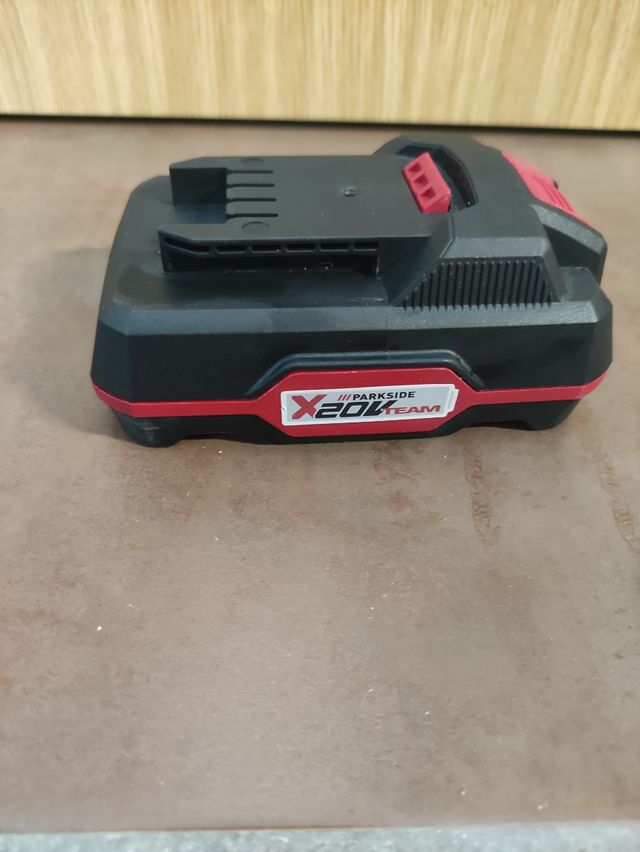 Bateria 20V2AH parkside lidl d\'occasion pour 12 EUR in Samano sur WALLAPOP