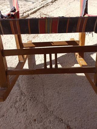 Mecedora madera antigua para restaurar