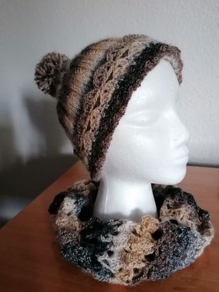 Gorro y bufanda a juego hecho a mano