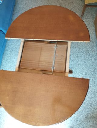 Mesa extensible de madera + cristal 