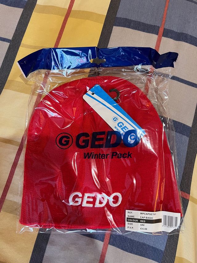 Sudadera + guantes + gorro + braga