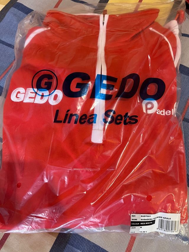 Sudadera + guantes + gorro + braga