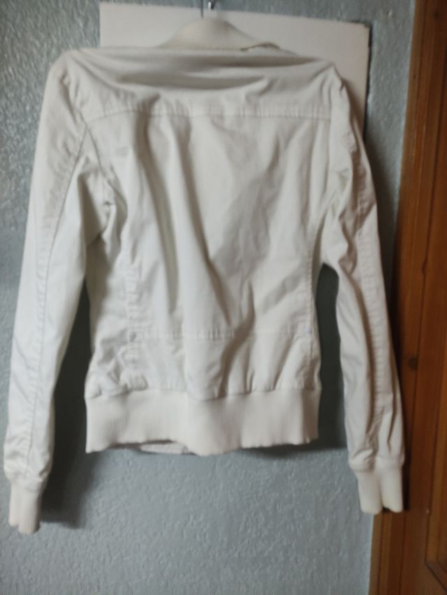 Cazadora blanca talla L