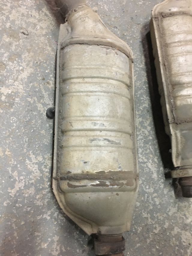CATALIZADORS VACIOS DE BMW E34 530i V8