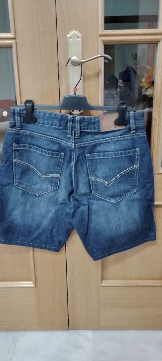 Pantalón corto hombre.